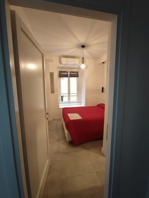 Samdom's Station Termini Appartement *