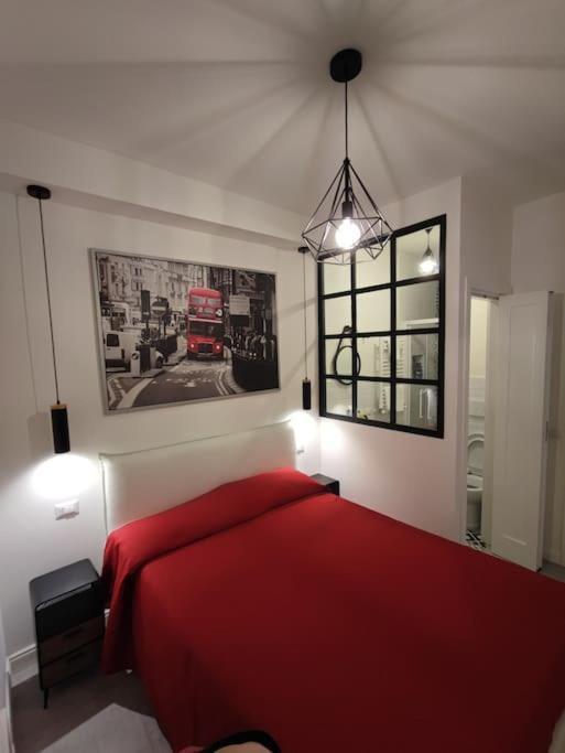 Samdom's Station Termini Appartement *